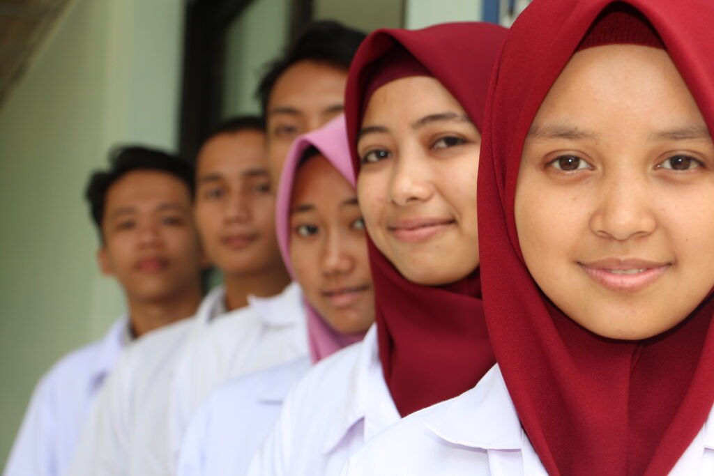 Definisi Pendidikan Vokasi & Keunggulannya: Jalur Cerdas Menuju Industri